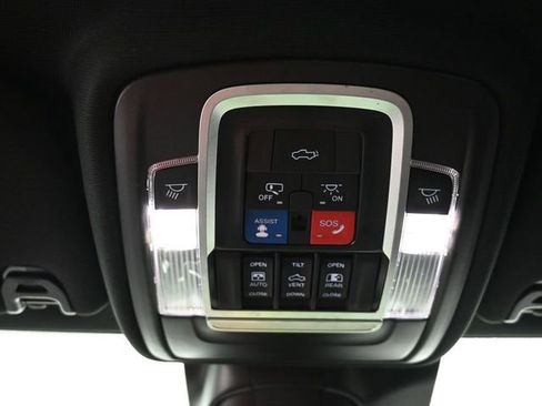 Used 2022 RAM 2500 Limited image 32