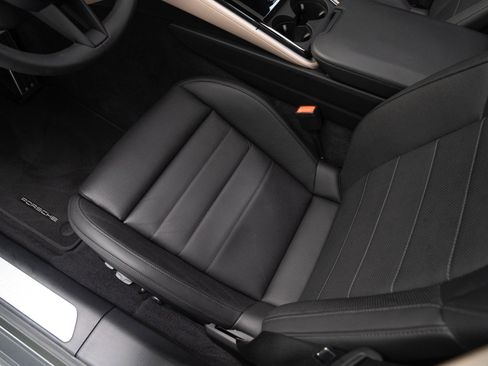 Used 2025 Porsche Panamera 4 image 17