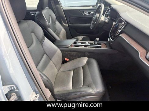 Used 2024 Volvo S60 B5 Plus FWD image 13