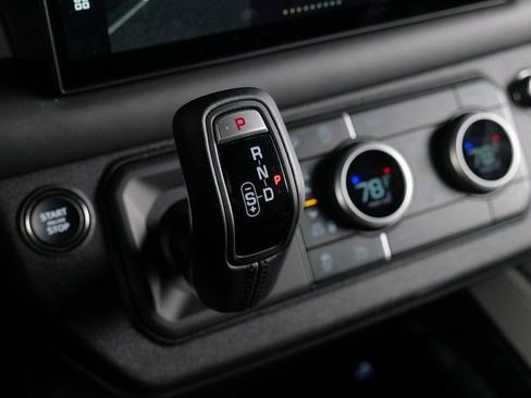 Used 2025 Land Rover Defender 130 V8 image 16