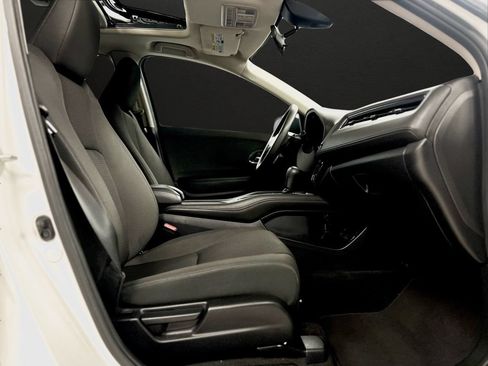 Used 2022 Honda HR-V EX image 16