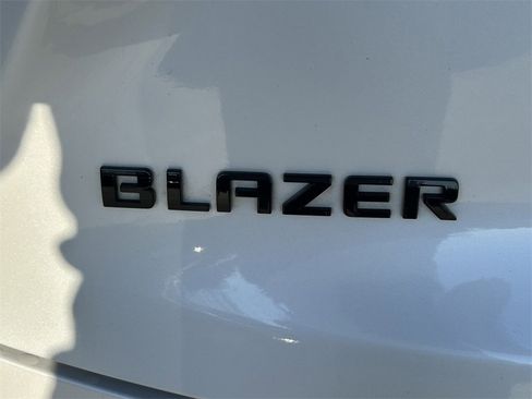 Used 2022 Chevrolet Blazer RS w/ Enhanced Convenience Package image 10