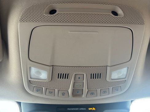 Used 2023 Ford Expedition Limited image 16