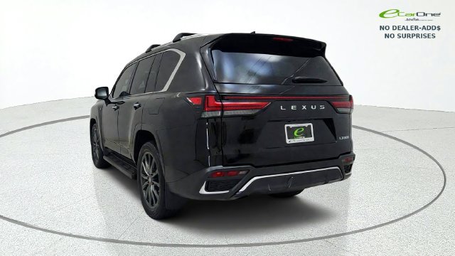 Used 2022 Lexus LX 600 F Sport w/ Accessory Package (Z1) AWD/4WD image 6