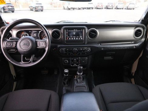 Used 2022 Jeep Wrangler Unlimited Sport image 22