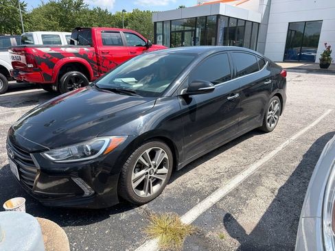 Used 2017 Hyundai Elantra Limited w/ Cargo Package FWD image 2