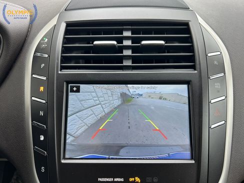 Used 2018 Lincoln MKC Premiere image 8