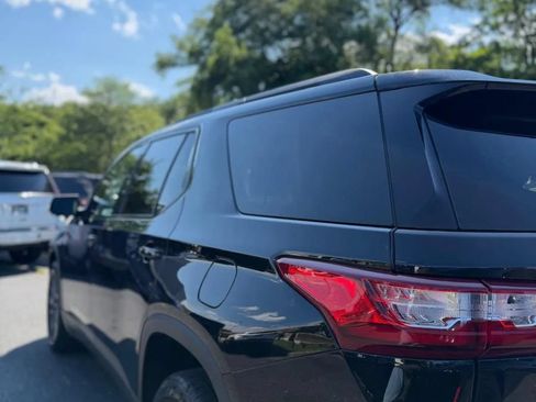Used 2021 Chevrolet Traverse RS FWD image 6