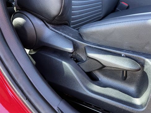 Used 2023 Toyota Camry SE image 25