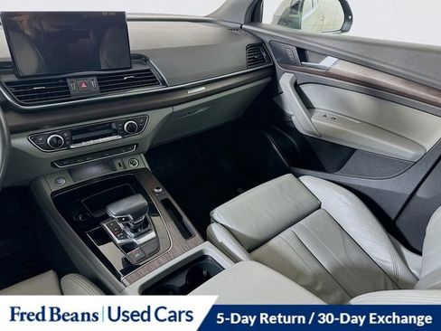 Used 2023 Audi Q5 2.0T Premium w/ Convenience Package image 24