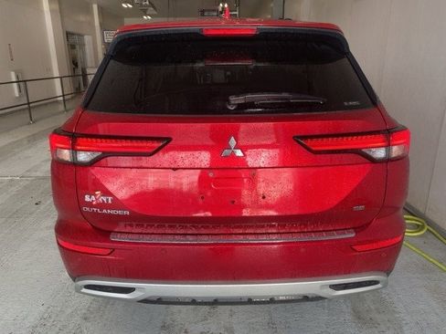 Used 2022 Mitsubishi Outlander SE image 6