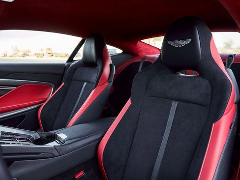 Used 2024 Aston Martin DB12 Coupe image 37