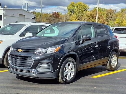 Used 2022 Chevrolet Trax LS w/ Tint and Cruise Package
