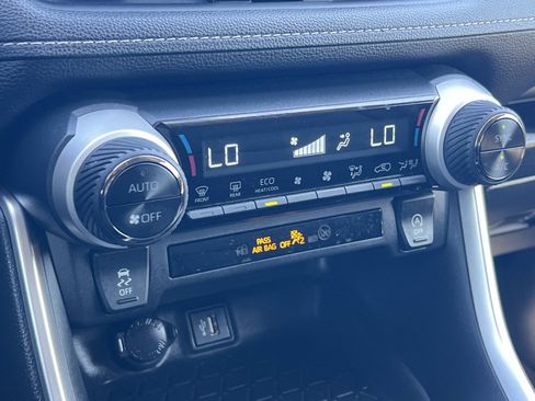 Used 2024 Toyota RAV4 XLE Premium image 15