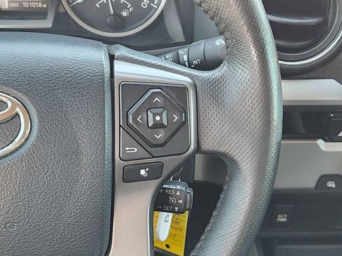 Used 2017 Toyota Tacoma SR5 w/ Tow Package image 27