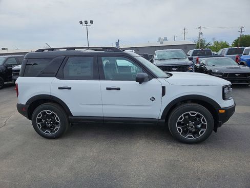 New 2026 Ford Bronco Sport Outer Banks AWD/4WD image 14