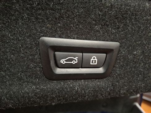 Used 2021 BMW 330i xDrive Sedan w/ Convenience Package image 27