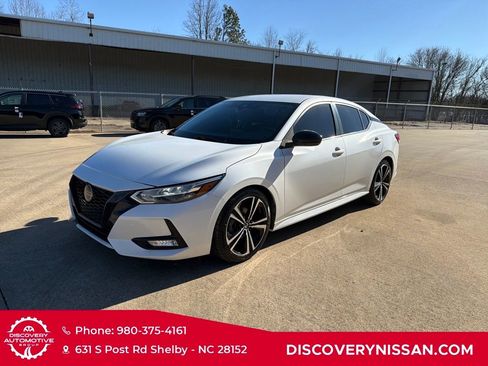 Certified 2020 Nissan Sentra SR w/ Lighting Package image 2