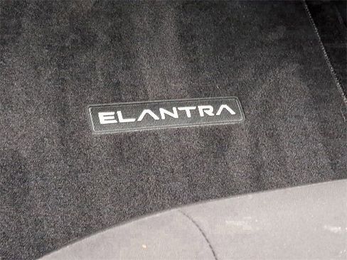 Used 2023 Hyundai Elantra SEL w/ Convenience Package image 14