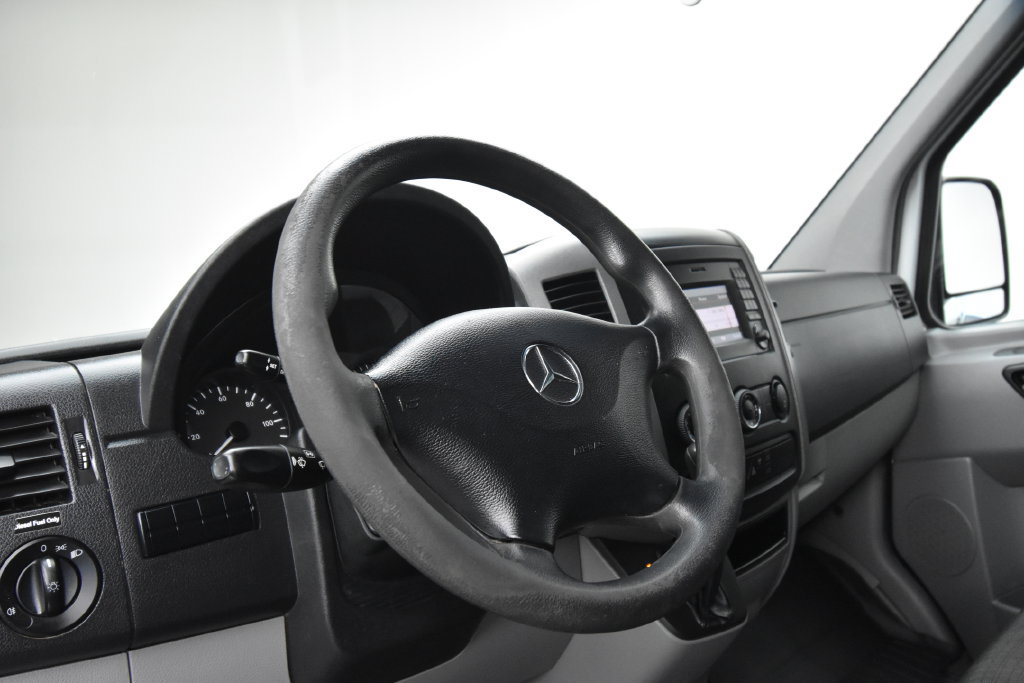 Used 2015 Mercedes-Benz Sprinter 2500 image 12