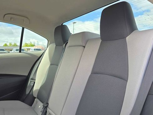 Used 2021 Toyota Corolla LE FWD image 17