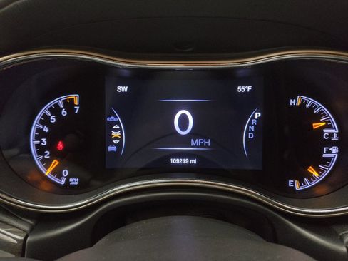 Used 2016 Jeep Grand Cherokee Overland image 23