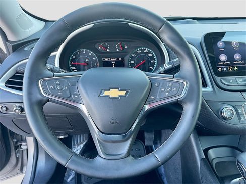 Used 2025 Chevrolet Malibu RS image 11