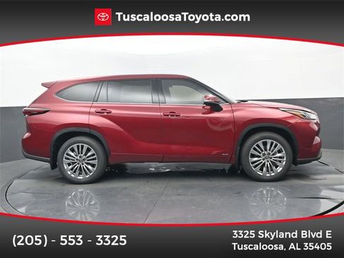 New 2026 Toyota Highlander Platinum image 1