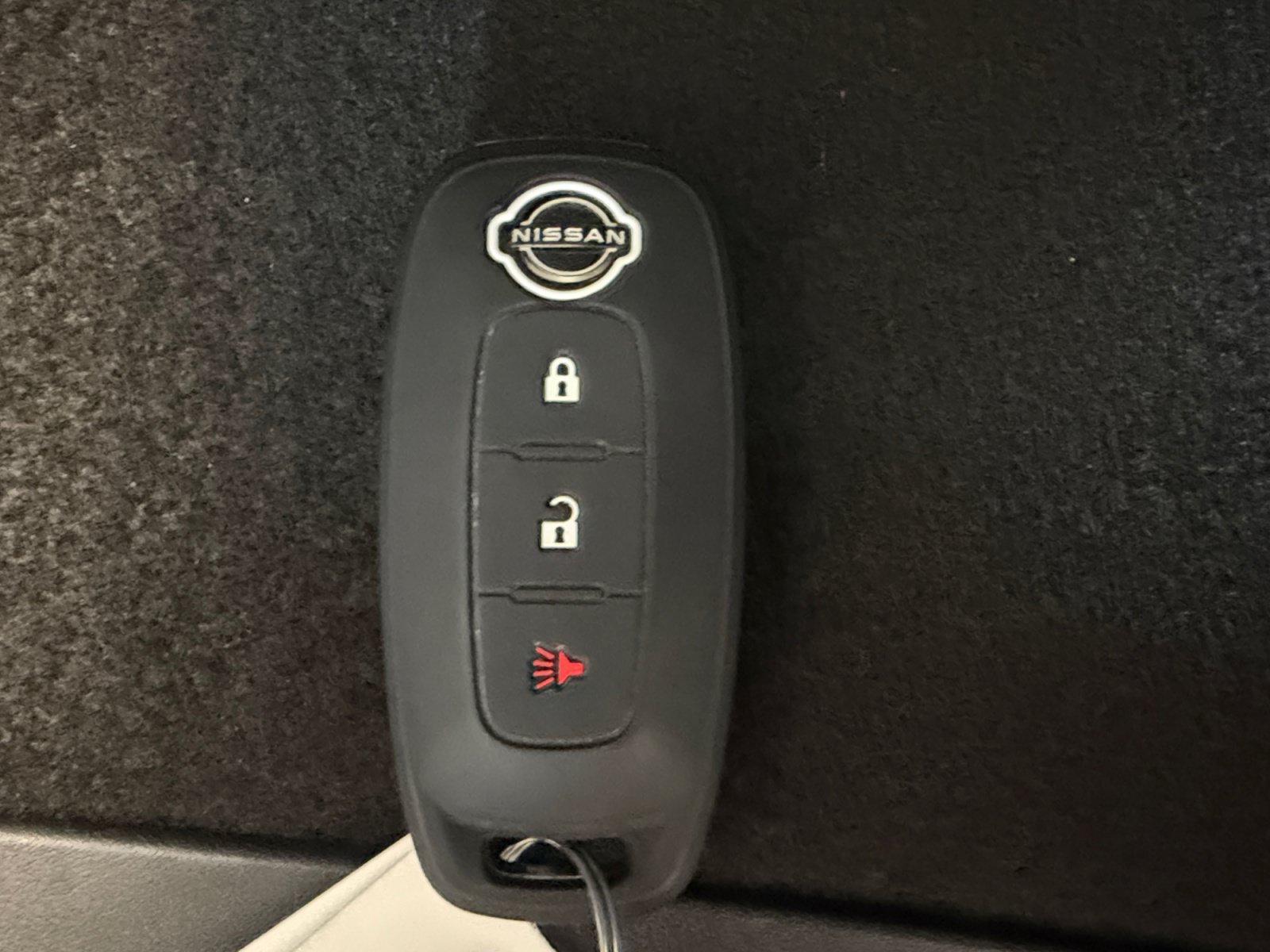 Used 2025 Nissan Kicks SV FWD image 30