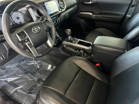 Used 2023 Toyota Tacoma TRD Pro AWD/4WD image 9