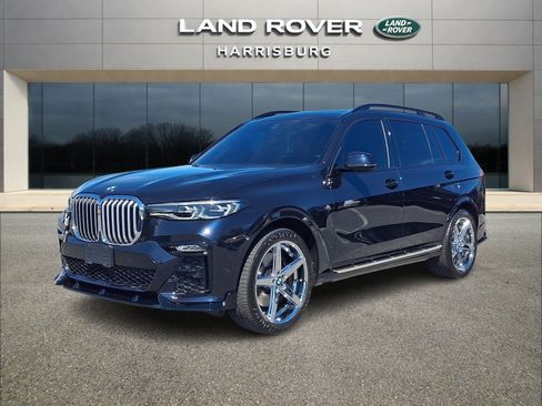 Used 2022 BMW X7 xDrive40i w/ M Sport Package AWD/4WD image 1