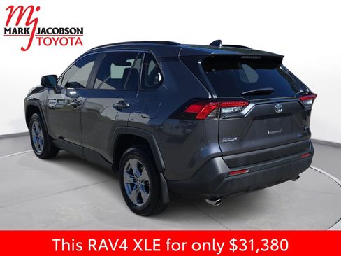 Used 2025 Toyota RAV4 XLE image 13