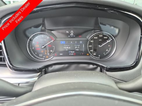 Used 2024 Cadillac XT5 Luxury FWD image 9