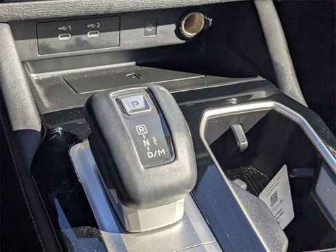 Used 2025 Mitsubishi Outlander SE image 19