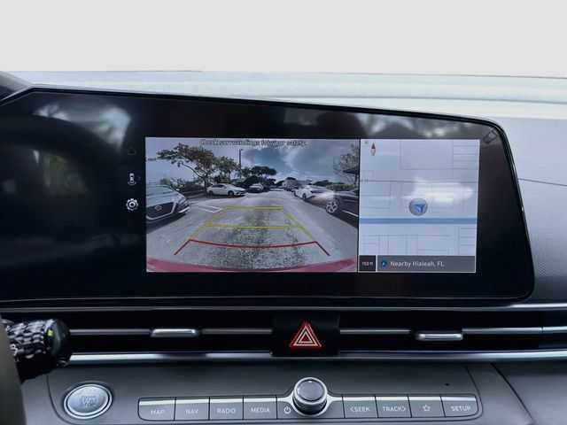 Certified 2025 Hyundai Elantra SEL FWD image 13