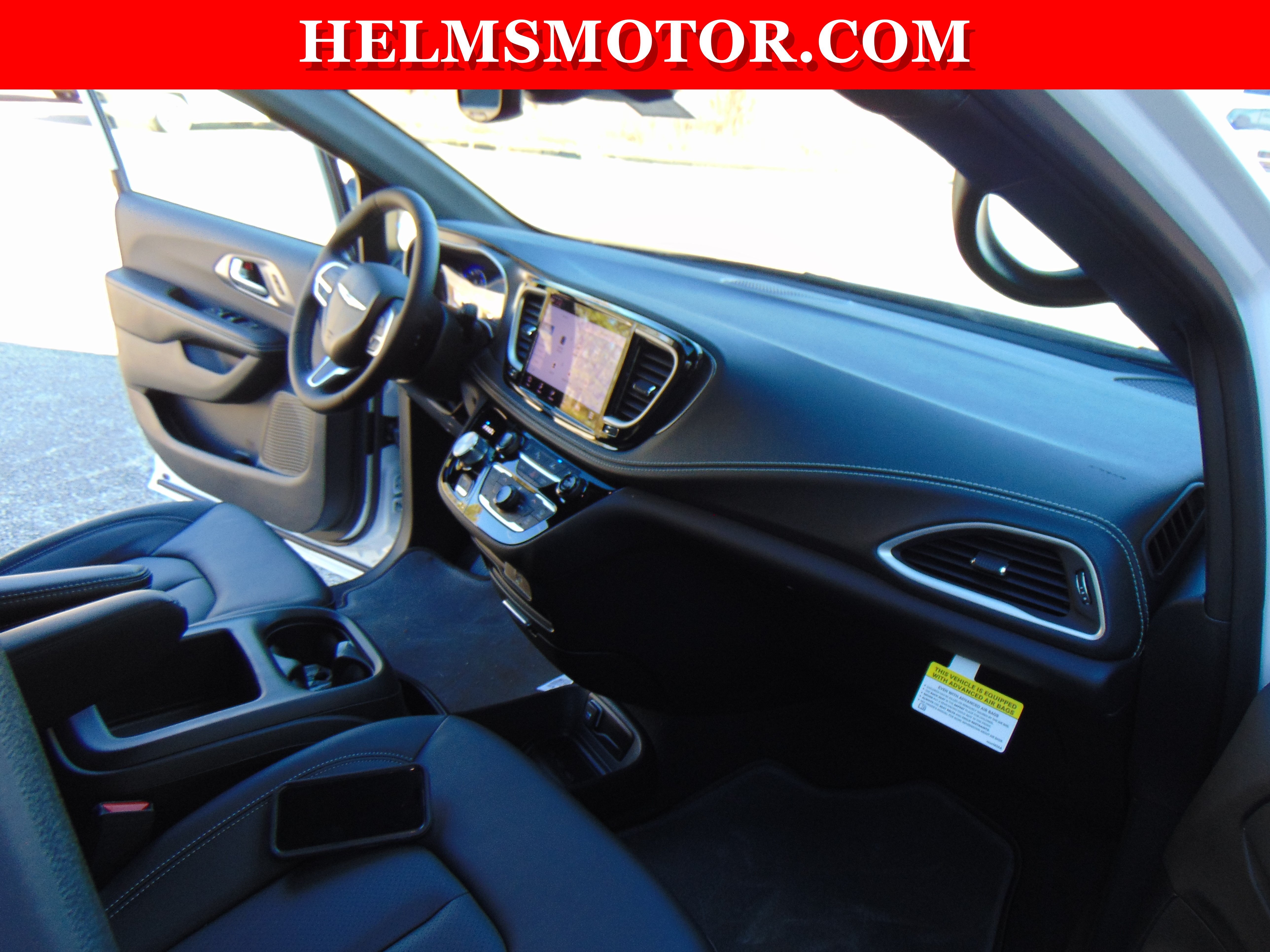 New 2026 Chrysler Pacifica Select FWD image 44