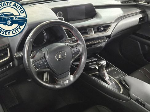Used 2021 Lexus UX 200 F Sport w/ Accessory Package (Z1) FWD image 11