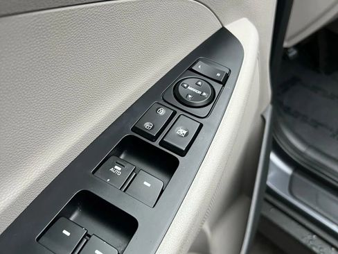 Used 2016 Hyundai Tucson SE w/ Option Group 02 image 11