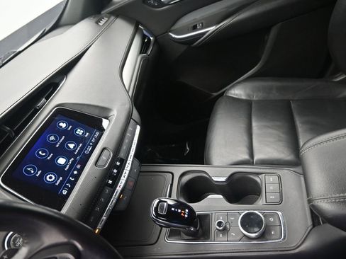 Used 2023 Cadillac XT4 Premium Luxury image 19