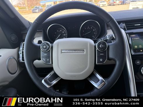 Used 2017 Land Rover Discovery HSE image 21