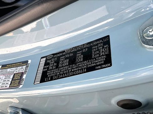 Used 2024 Hyundai Santa Cruz SE FWD image 35