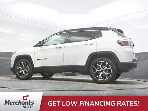 Used 2025 Jeep Compass Limited AWD/4WD image 37