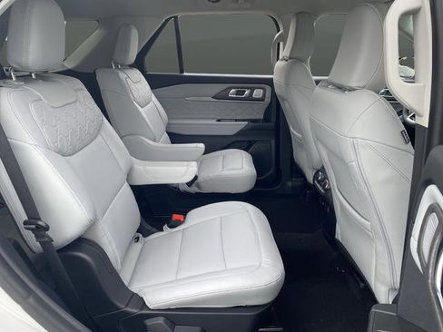 New 2026 Ford Explorer Platinum w/ LUX Leather Package image 32