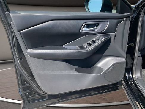 Certified 2026 Nissan Rogue SV FWD image 20
