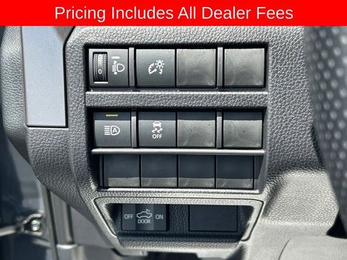 Used 2025 Toyota Tacoma SR5 AWD/4WD image 6