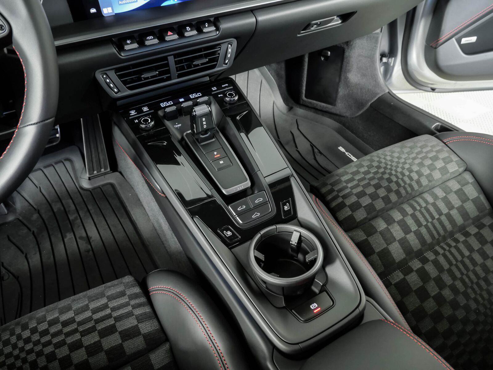 New 2026 Porsche 911 Carrera GTS RWD image 18