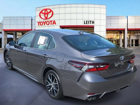 Used 2023 Toyota Camry SE w/ Audio Upgrade Package image 4