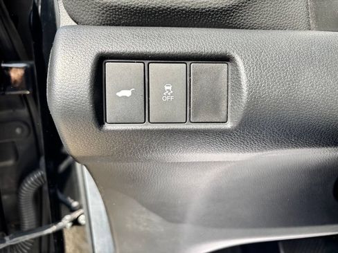 Used 2025 Honda Pilot EX-L image 10