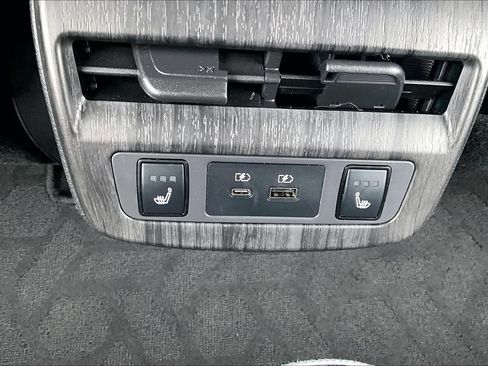 Used 2023 Nissan Ariya FWD image 16