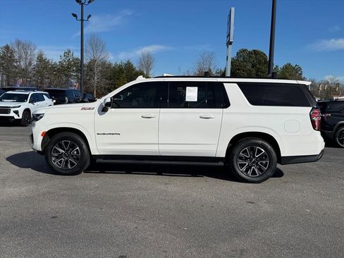 Used 2022 Chevrolet Suburban Z71 w/ Z71 Off-Road Package image 6